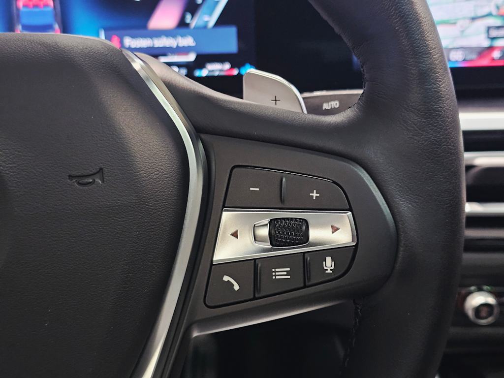 Thumbnail: 2023 BMW 3 Series - 21