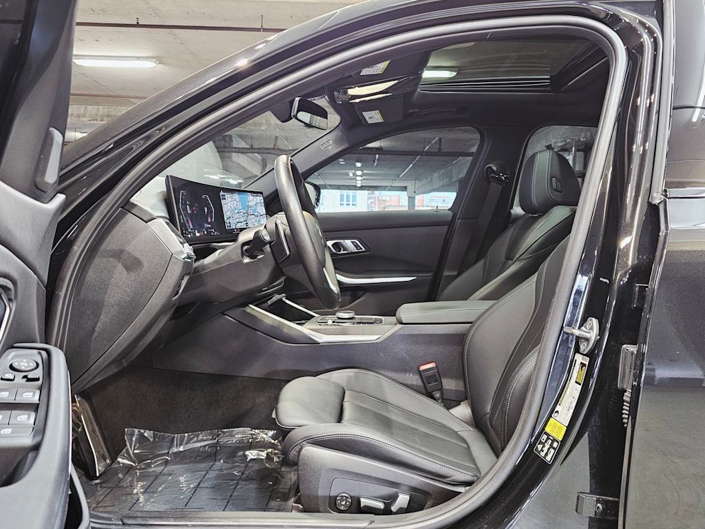 Thumbnail: 2023 BMW 3 Series - 10