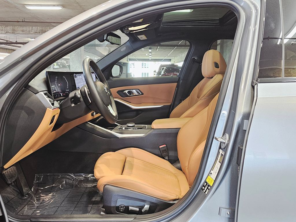 Thumbnail: 2023 BMW 3 Series - 10