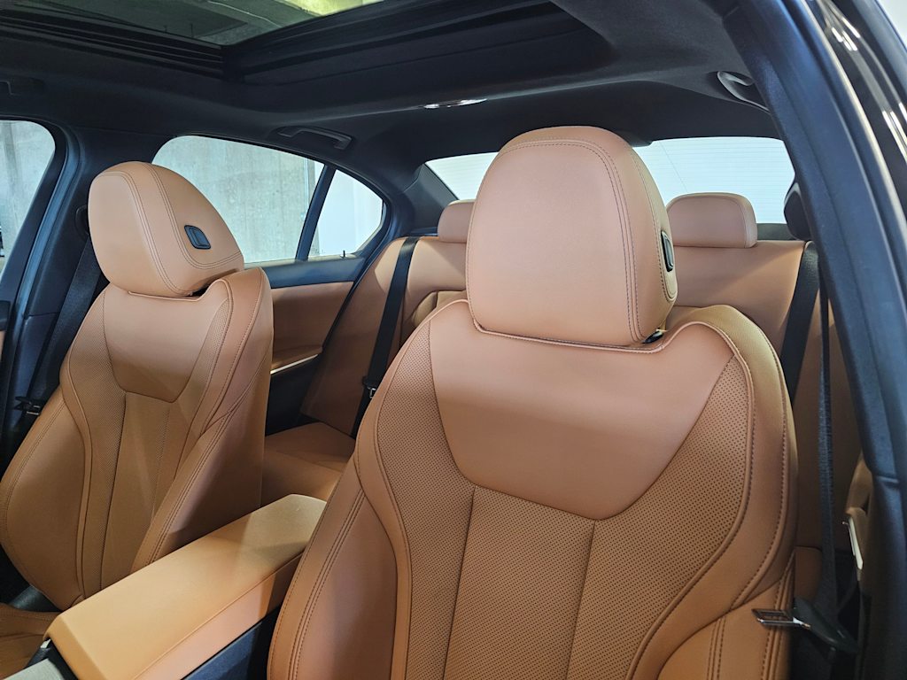 Thumbnail: 2023 BMW 3 Series - 11