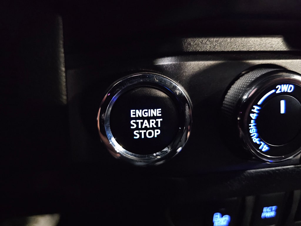 Thumbnail: 2021 Toyota Tacoma - 28