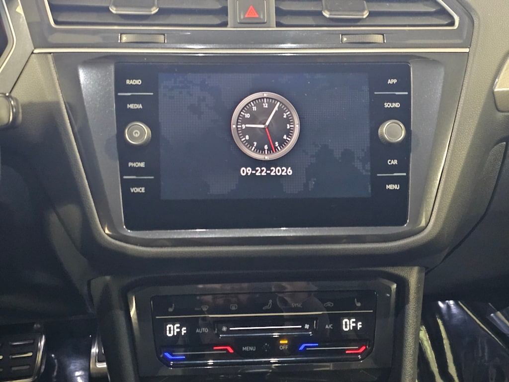 Thumbnail: 2024 Volkswagen Tiguan - 16