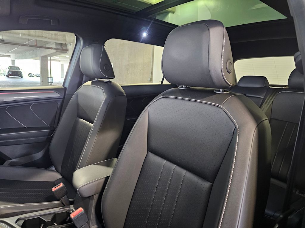 Thumbnail: 2024 Volkswagen Tiguan - 12