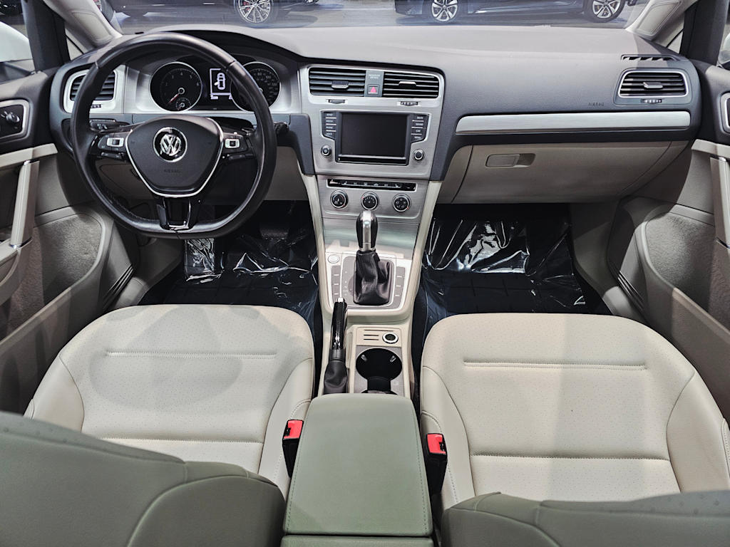 Thumbnail: 2017 Volkswagen Golf - 9