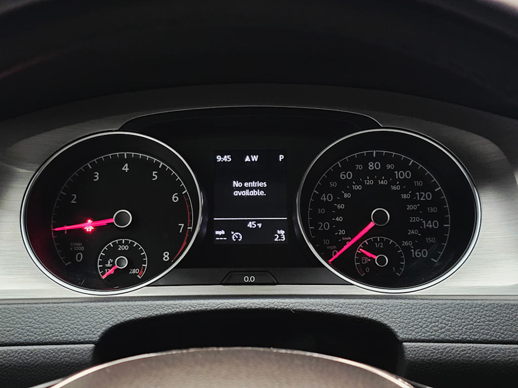 Thumbnail: 2017 Volkswagen Golf - 16