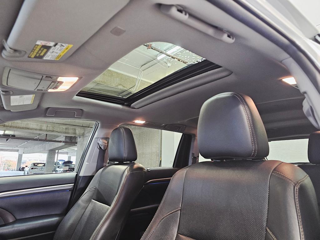 Thumbnail: 2019 Toyota Highlander - 28