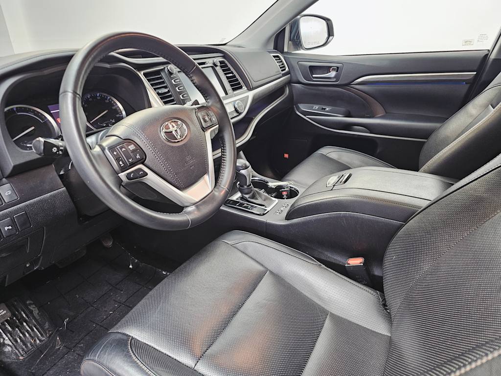 Thumbnail: 2019 Toyota Highlander - 2