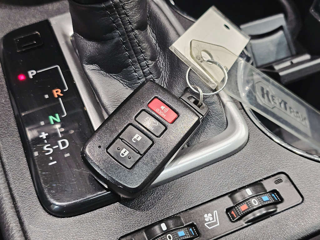 Thumbnail: 2019 Toyota Highlander - 30