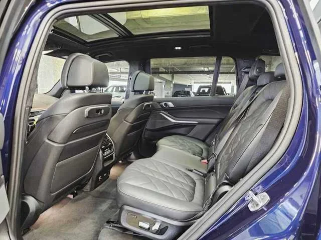Thumbnail: 2026 BMW X7 - 12