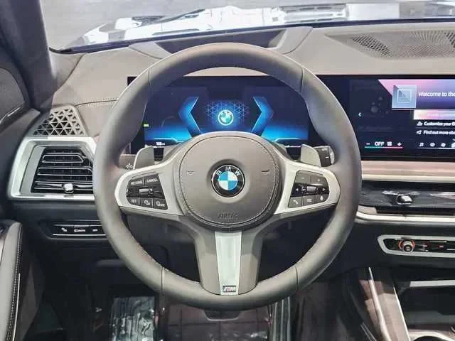 Thumbnail: 2026 BMW X7 - 13