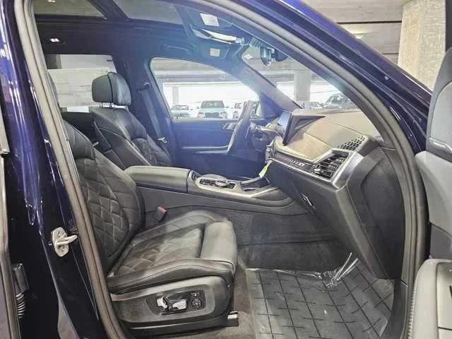 Thumbnail: 2026 BMW X7 - 11
