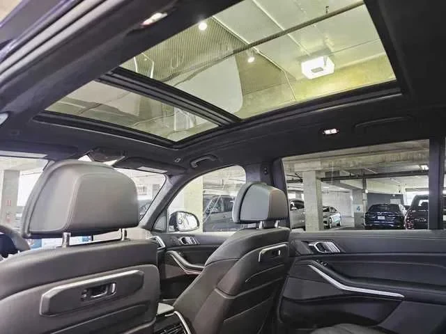Thumbnail: 2026 BMW X7 - 30