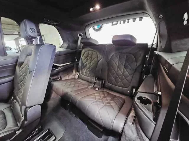 Thumbnail: 2026 BMW X7 - 31