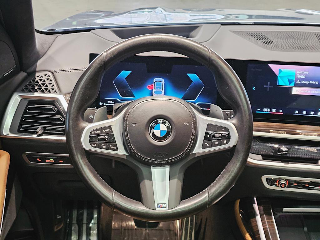 Thumbnail: 2024 BMW X7 - 13