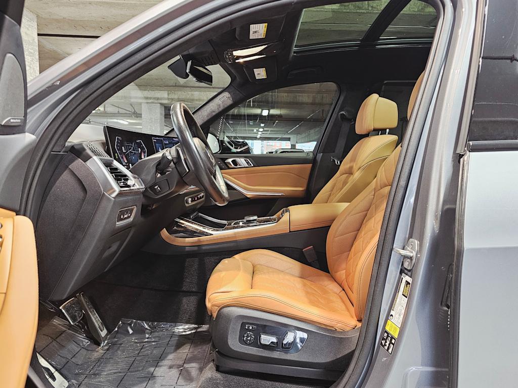 Thumbnail: 2024 BMW X7 - 10