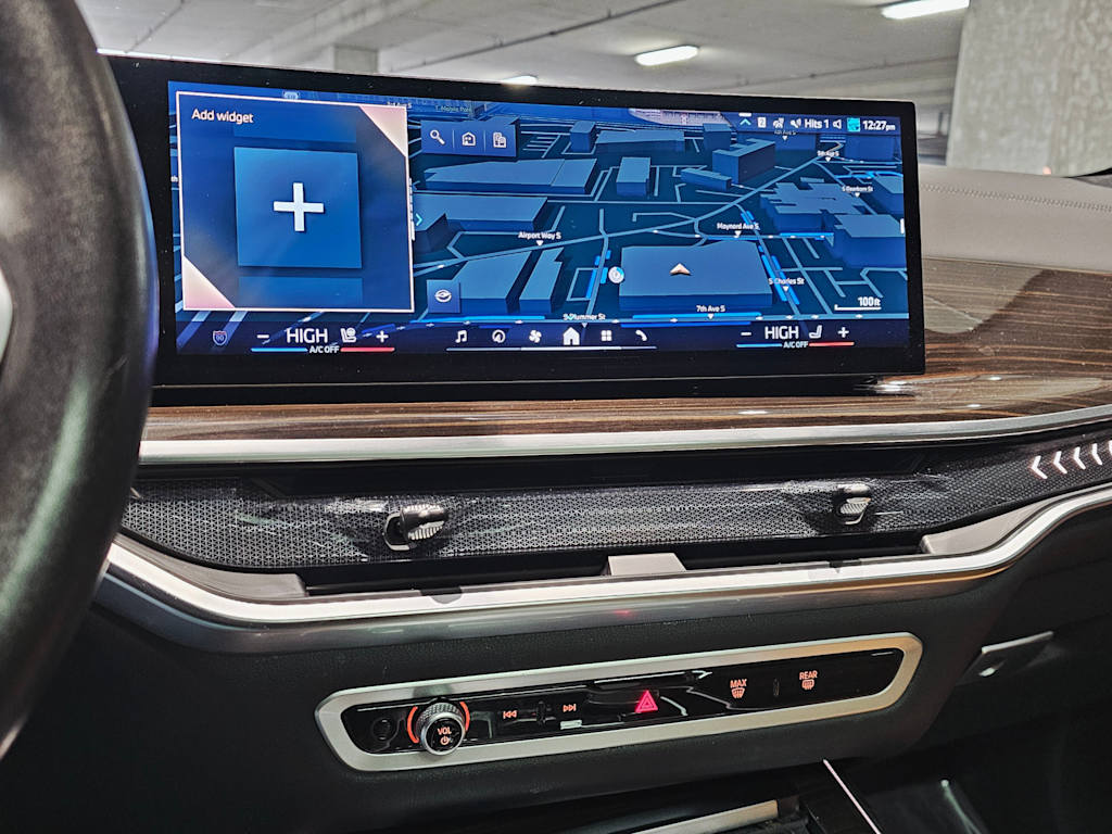 Thumbnail: 2024 BMW X7 - 23