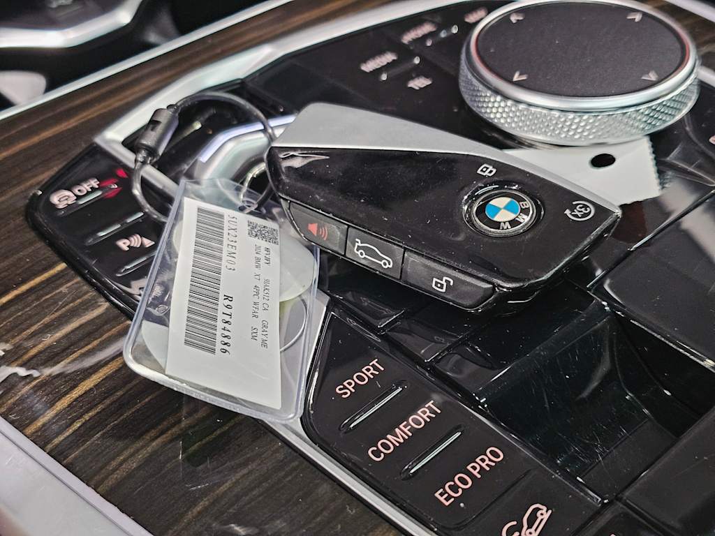 Thumbnail: 2024 BMW X7 - 14