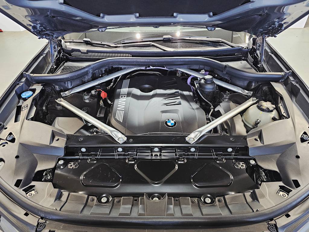 Thumbnail: 2024 BMW X7 - 8