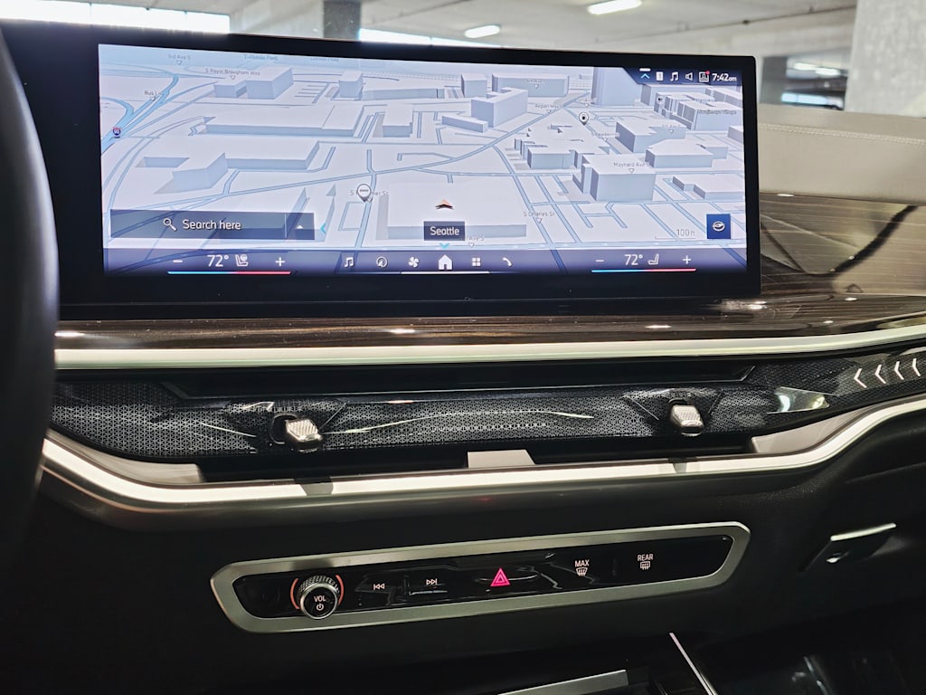 Thumbnail: 2024 BMW X7 - 23