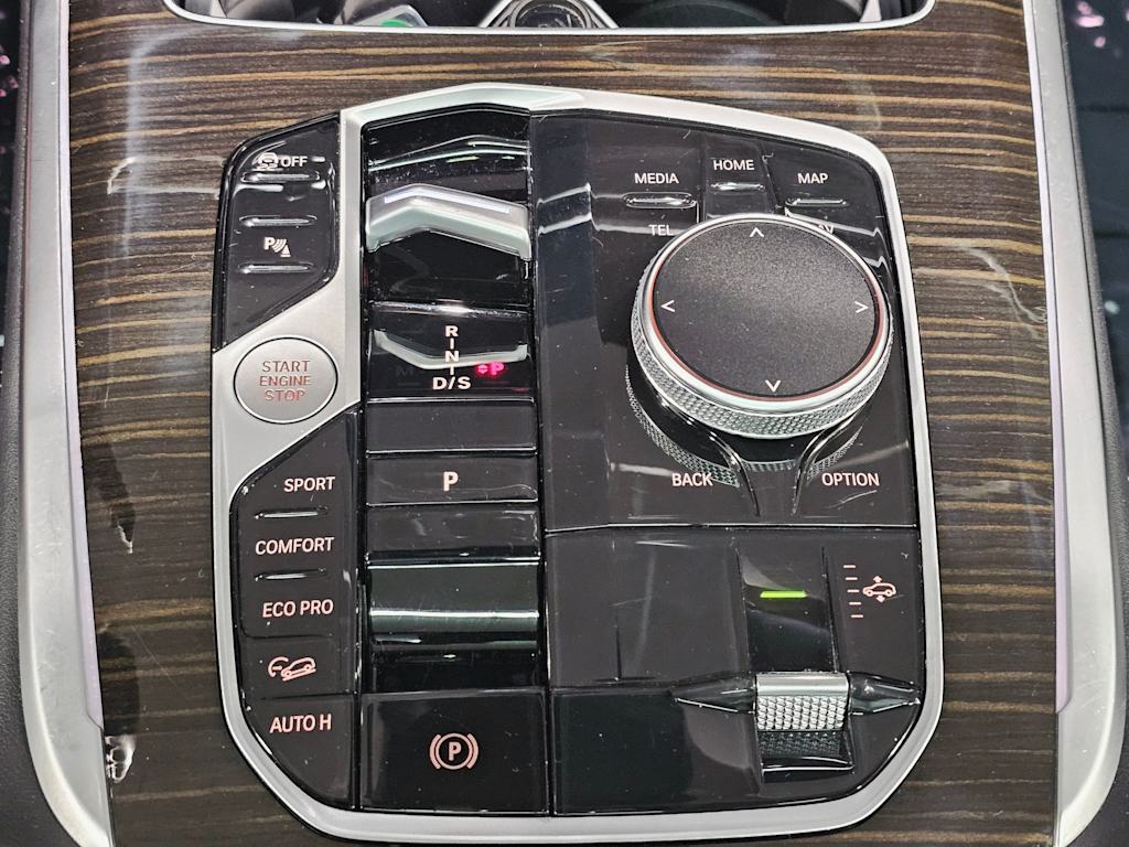 Thumbnail: 2024 BMW X7 - 24