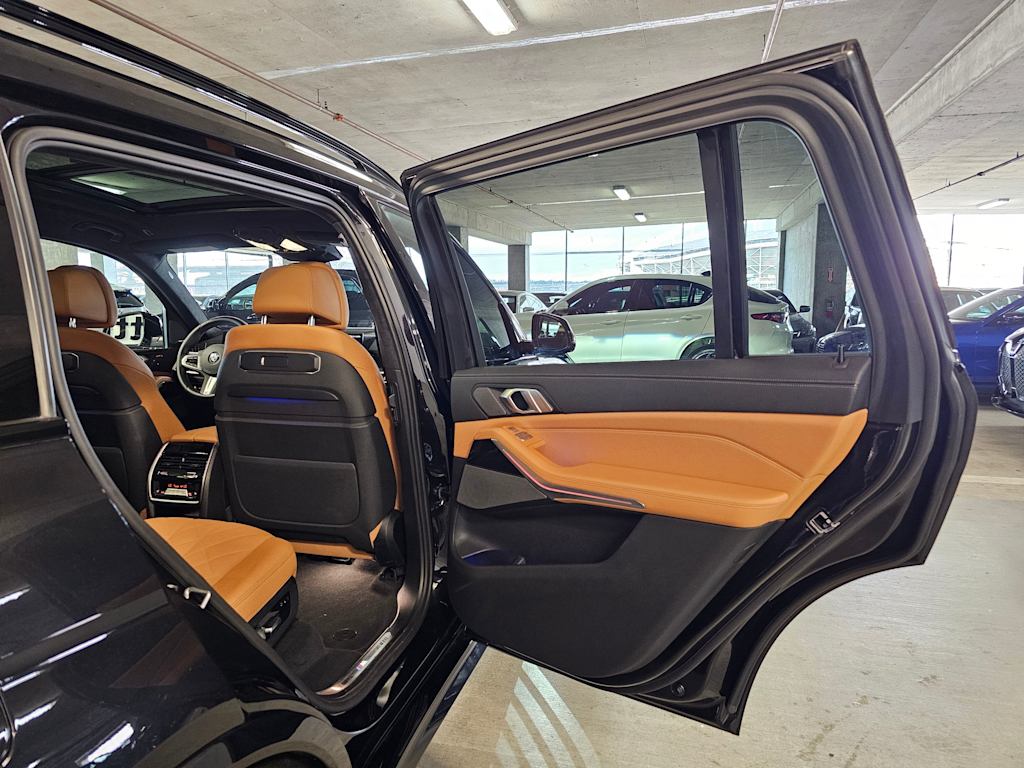 Thumbnail: 2024 BMW X7 - 30