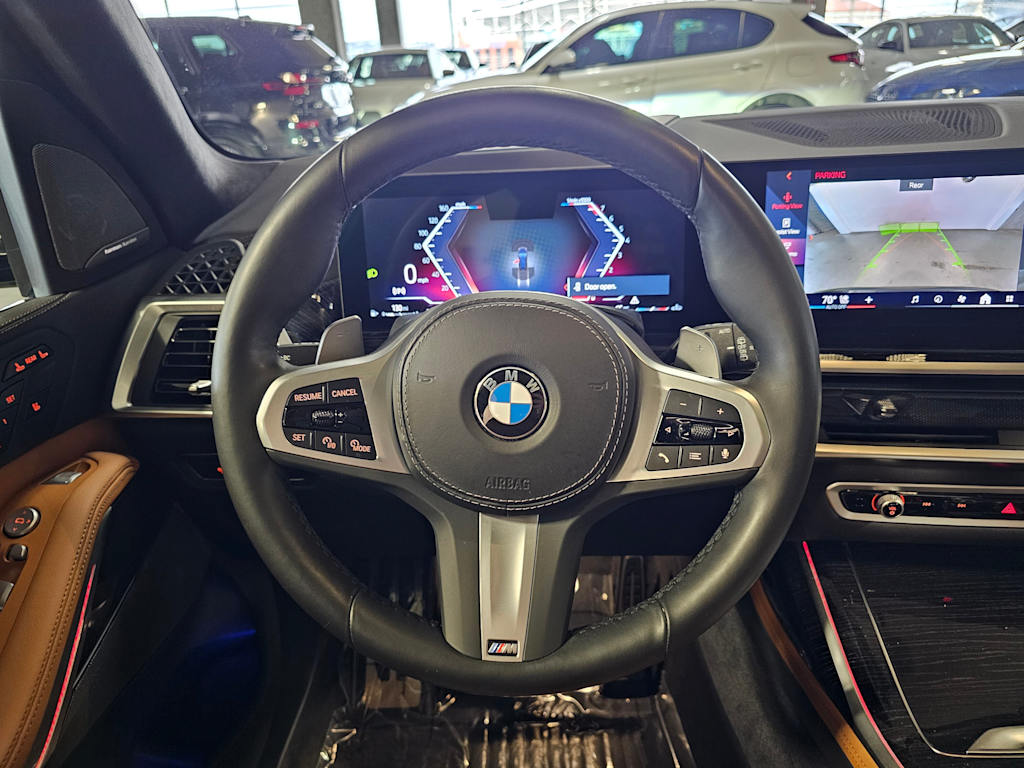 Thumbnail: 2024 BMW X7 - 14