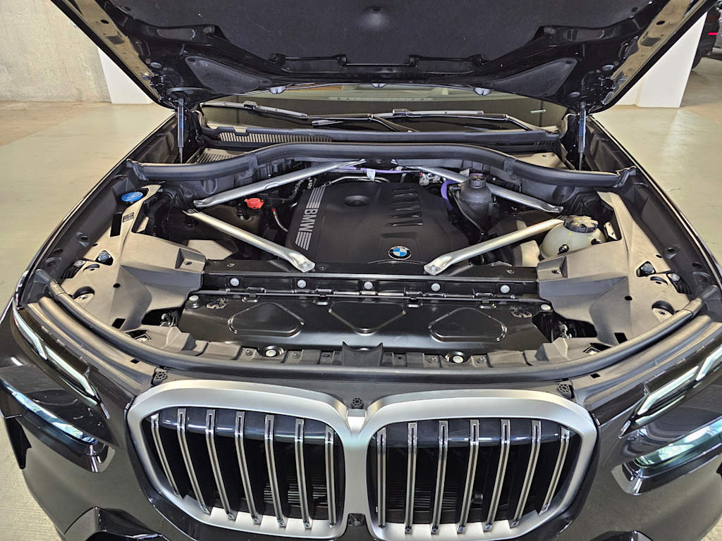 Thumbnail: 2024 BMW X7 - 9