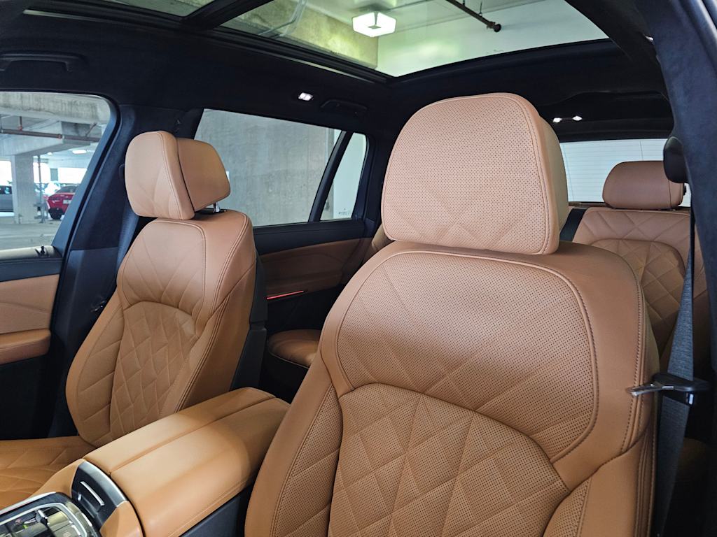 Thumbnail: 2024 BMW X7 - 12