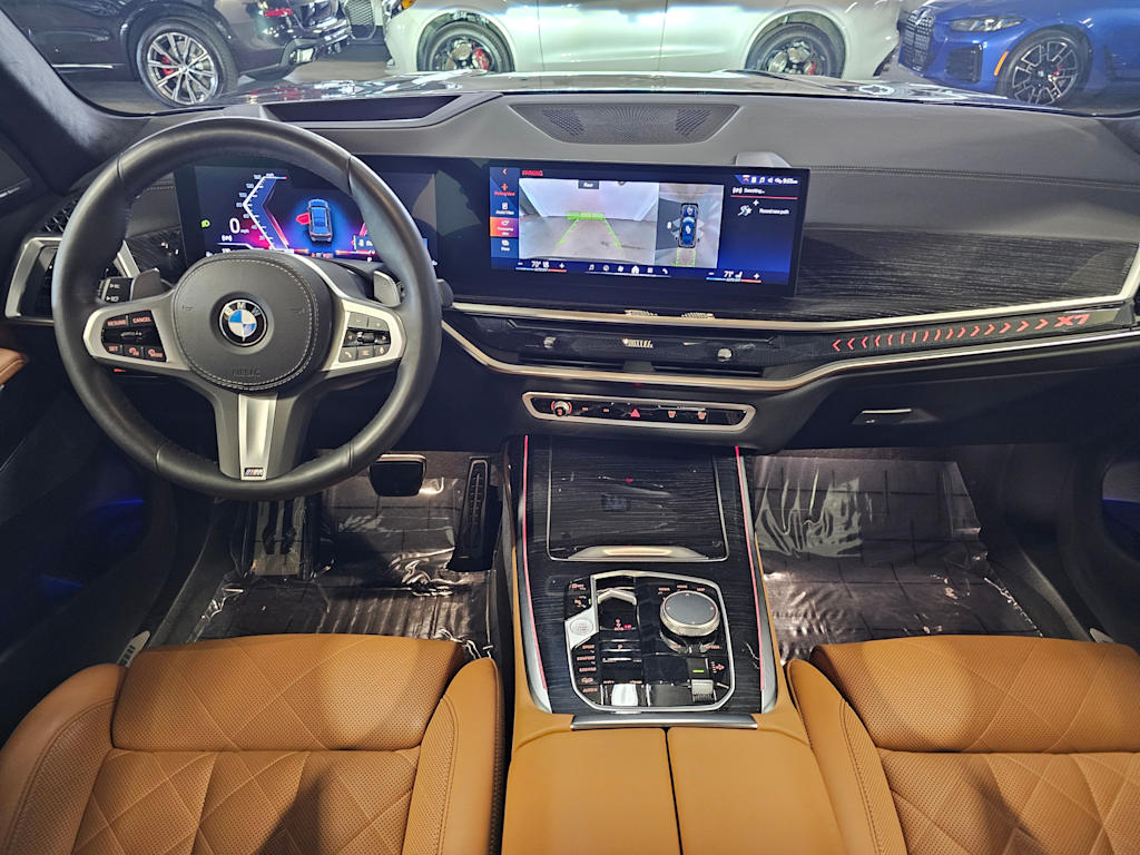 Thumbnail: 2024 BMW X7 - 10