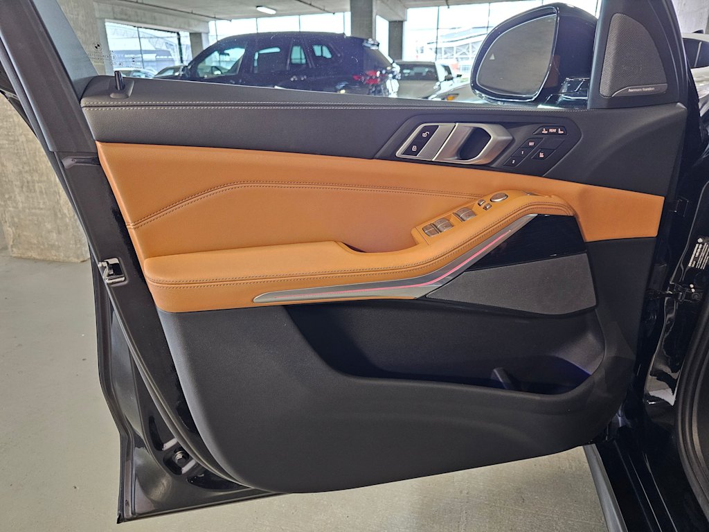 Thumbnail: 2024 BMW X7 - 26