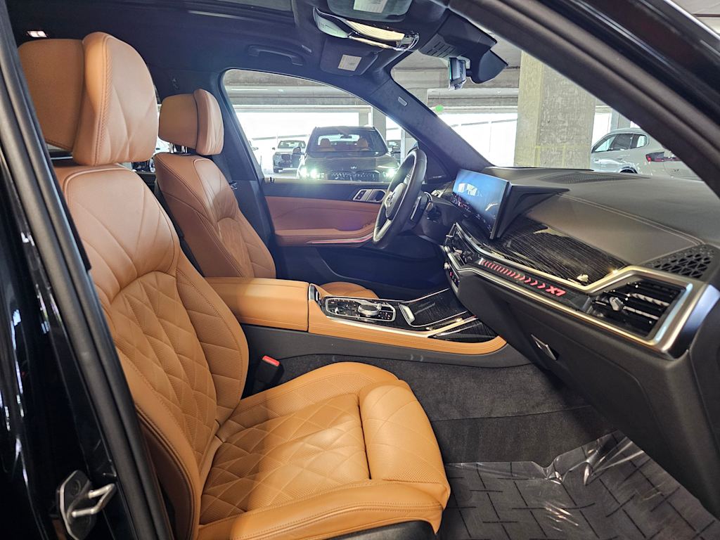 Thumbnail: 2024 BMW X7 - 33