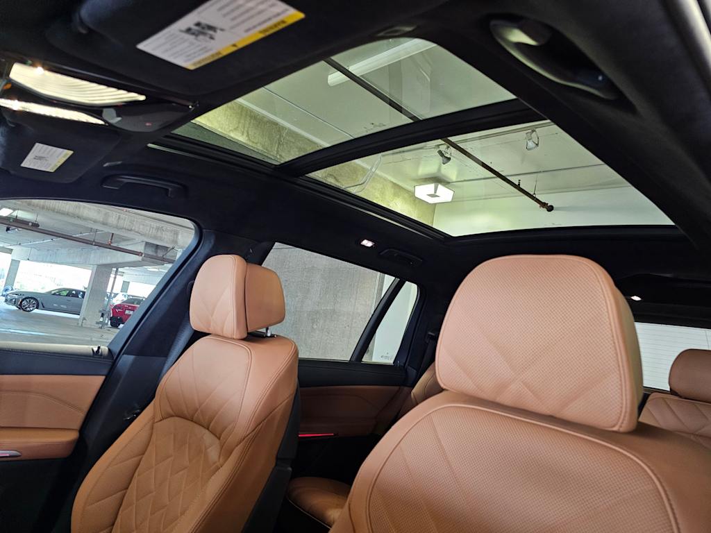 Thumbnail: 2024 BMW X7 - 28