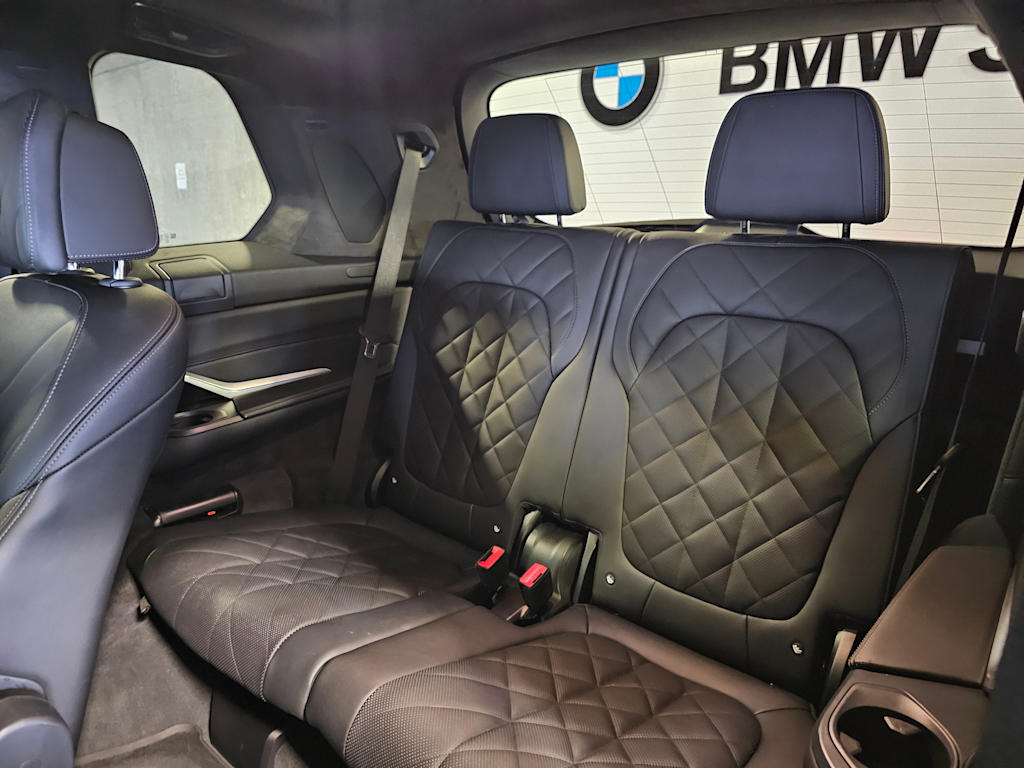 Thumbnail: 2024 BMW X7 - 30