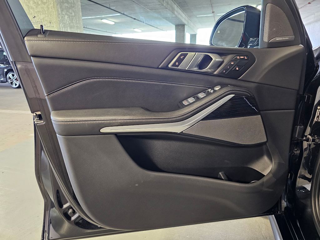 Thumbnail: 2024 BMW X7 - 26