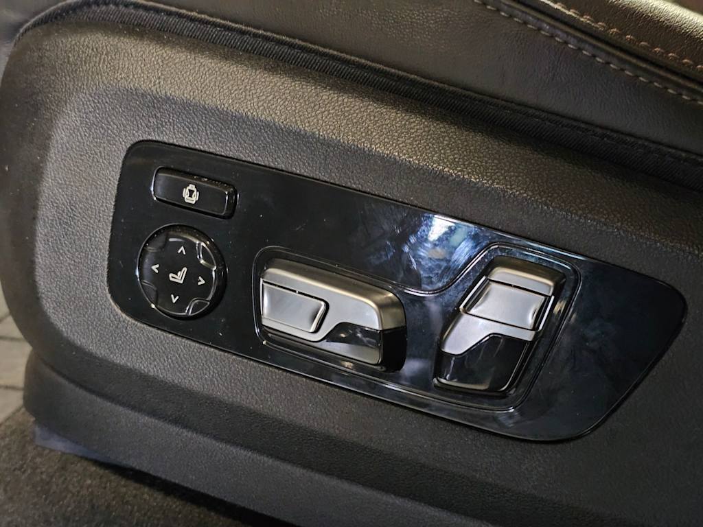 Thumbnail: 2024 BMW X7 - 25