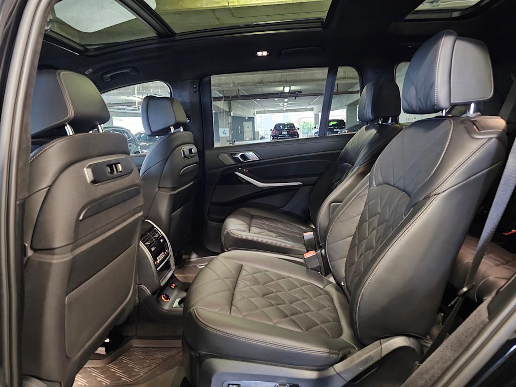Thumbnail: 2024 BMW X7 - 12