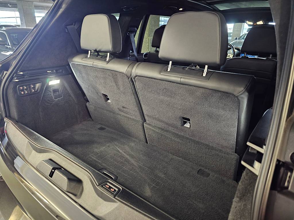 Thumbnail: 2024 BMW X7 - 36