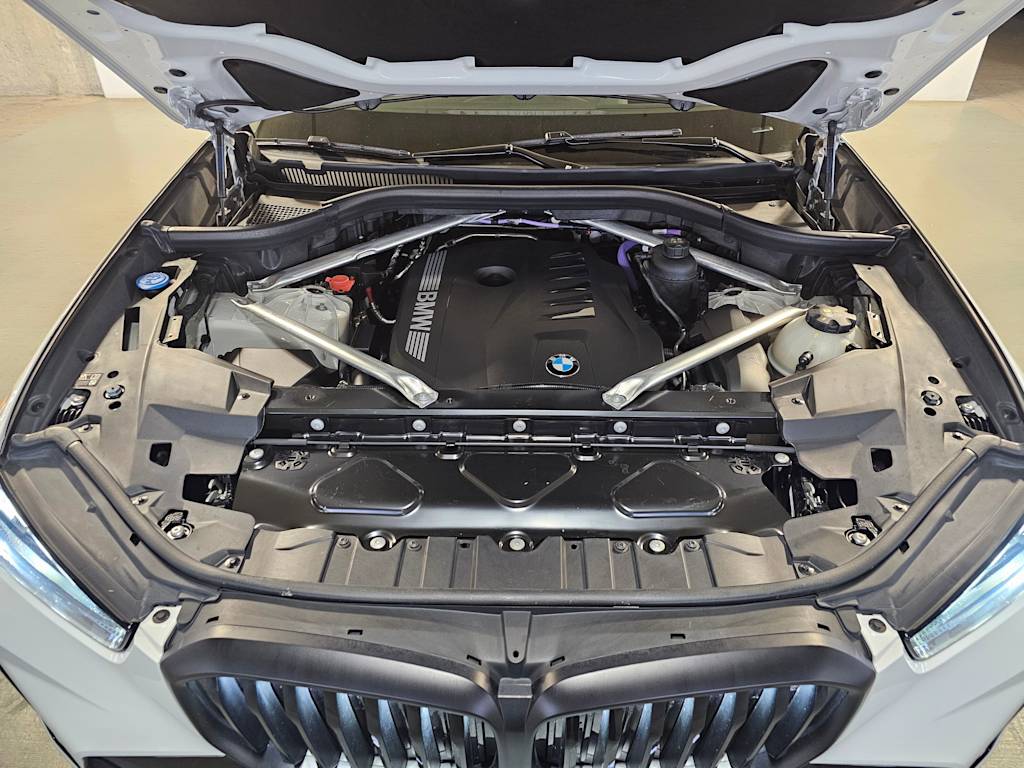 Thumbnail: 2024 BMW X5 - 9