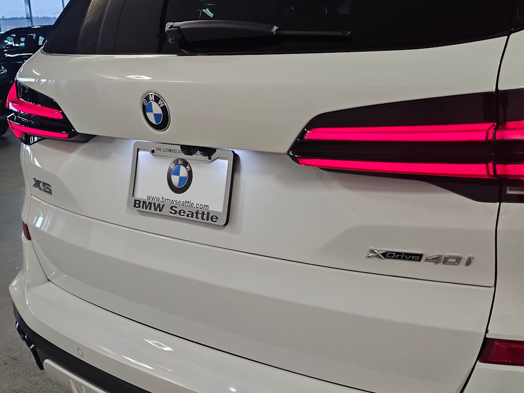 Thumbnail: 2024 BMW X5 - 19