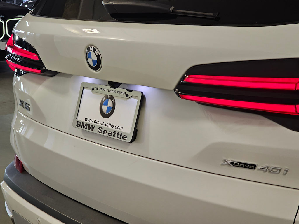 Thumbnail: 2024 BMW X5 - 7
