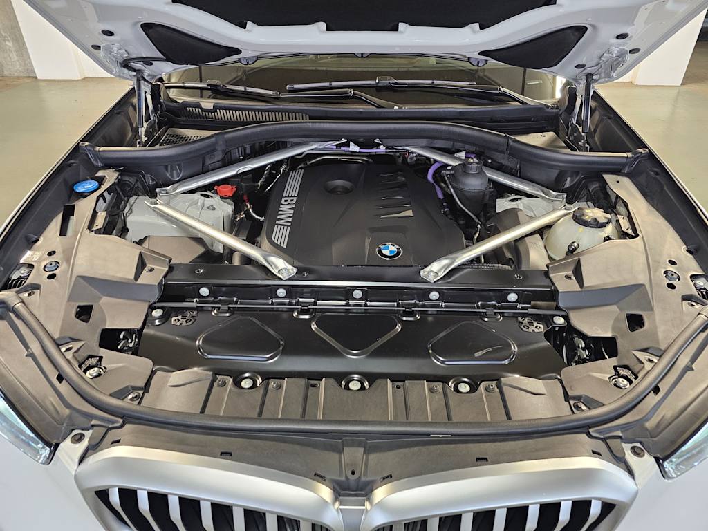 Thumbnail: 2024 BMW X5 - 9