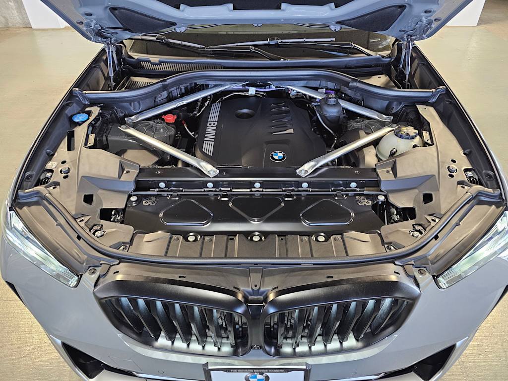 Thumbnail: 2025 BMW X5 - 9