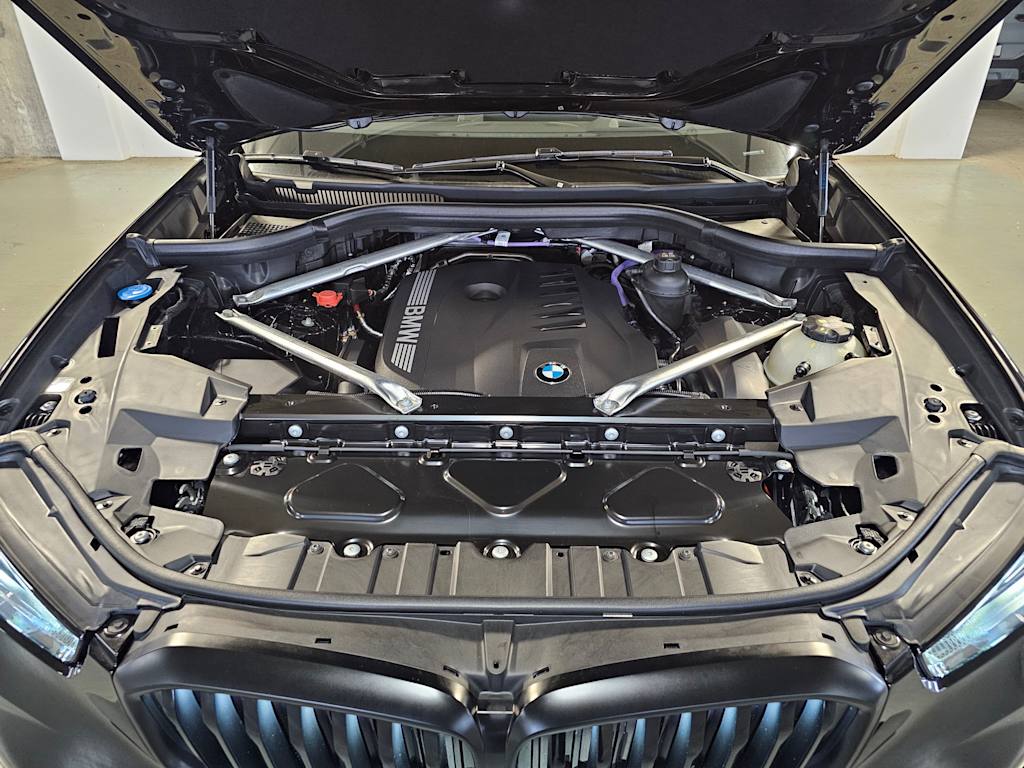Thumbnail: 2026 BMW X5 - 8