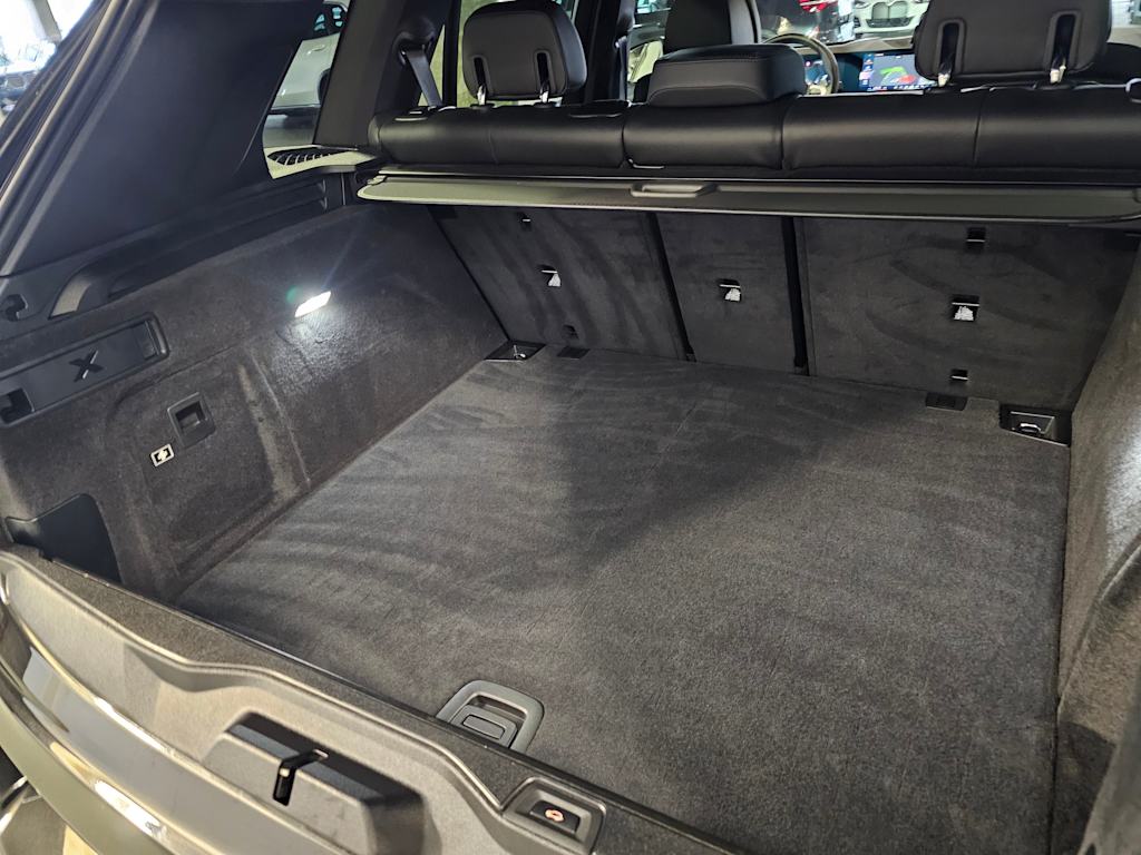 Thumbnail: 2026 BMW X5 - 32