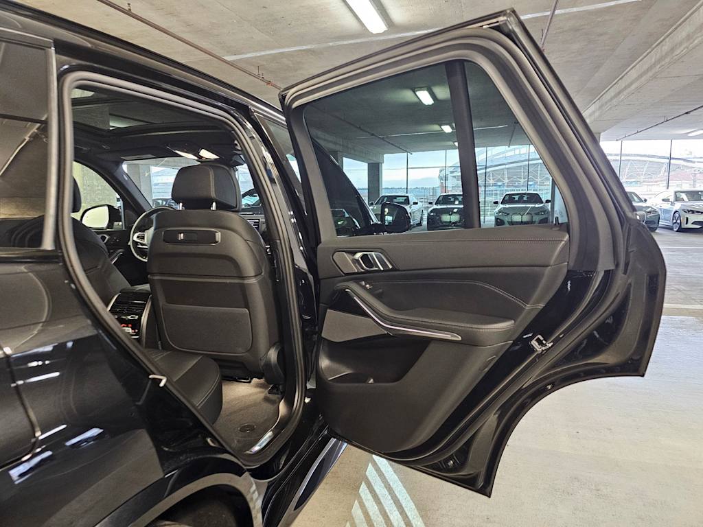 Thumbnail: 2026 BMW X5 - 28
