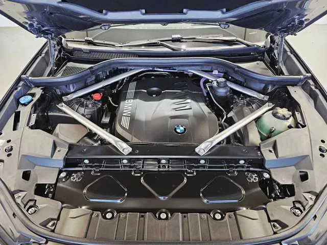 Thumbnail: 2026 BMW X5 - 9