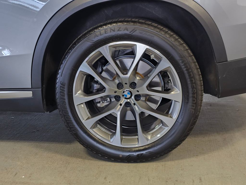 Thumbnail: 2026 BMW X5 - 8