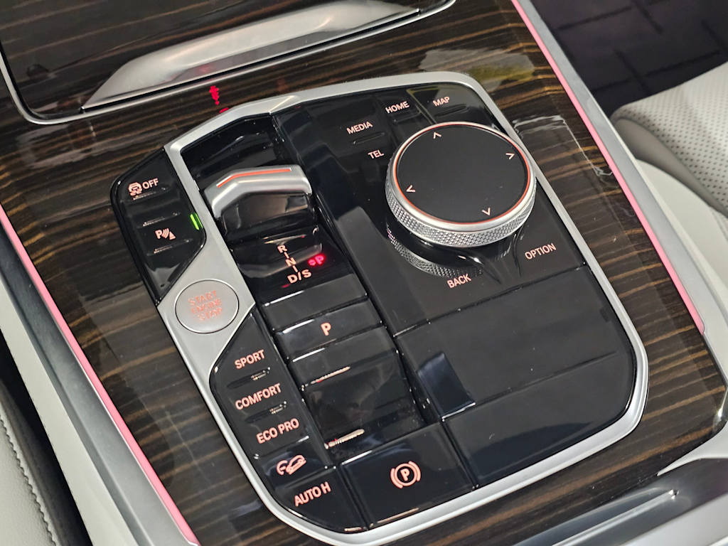 Thumbnail: 2026 BMW X5 - 17