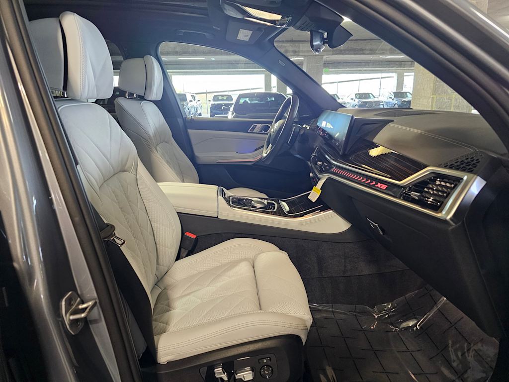 Thumbnail: 2026 BMW X5 - 33