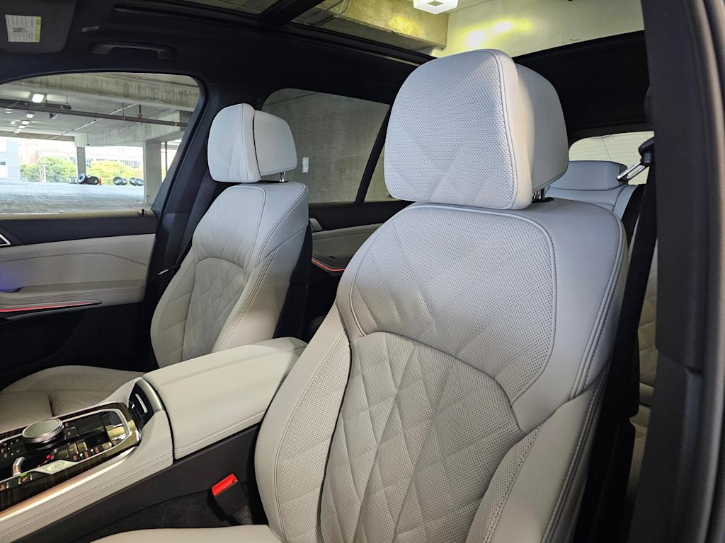 Thumbnail: 2026 BMW X5 - 12